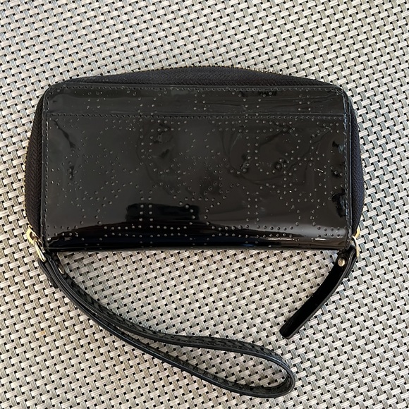 Kate Spade black patent wristlet. - Picture 4 of 5